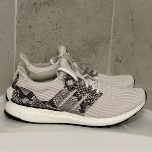 Adidas Men’s ULTRABOOST DNA Size 7